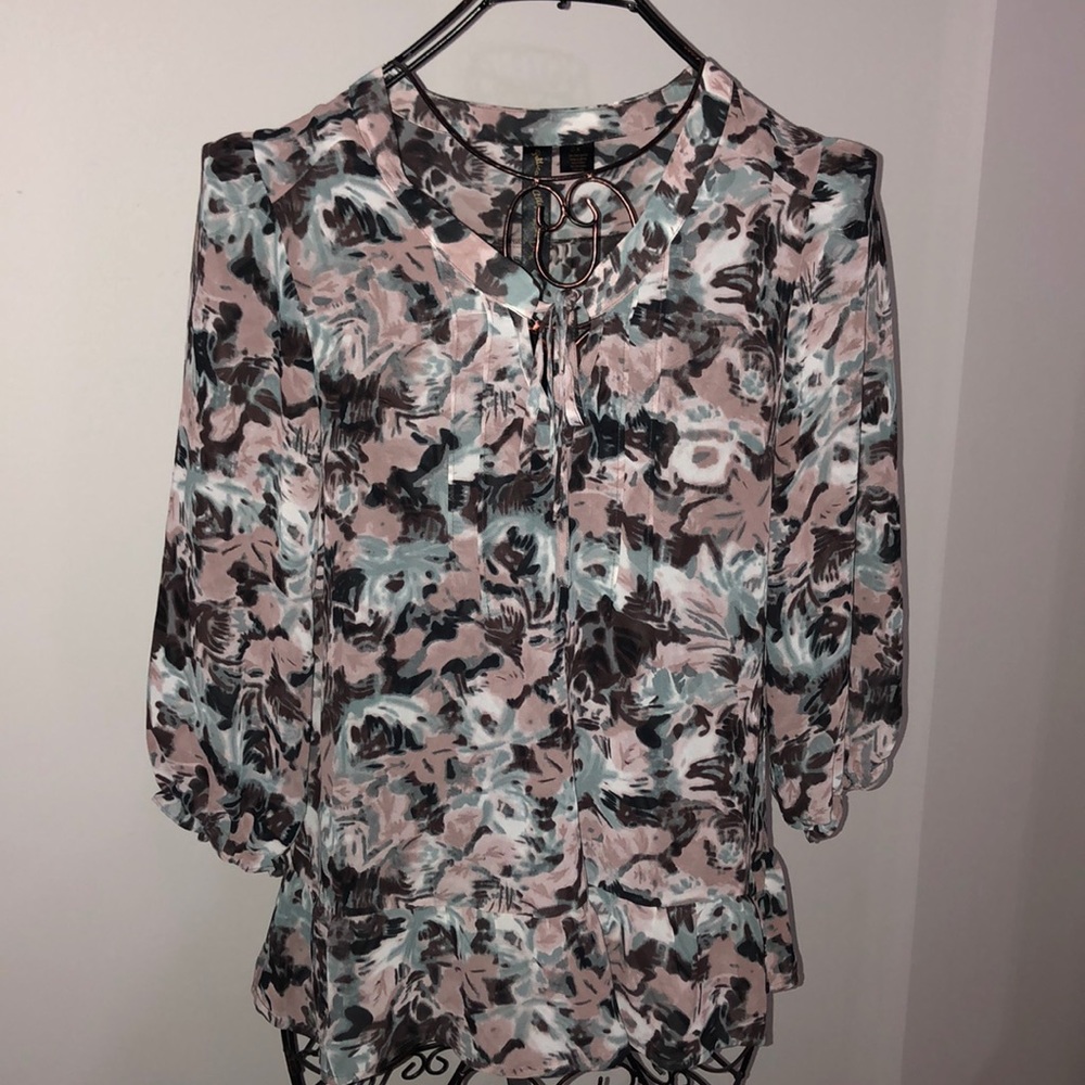 Petticoat Alley peplum 3/4 sleeve sheer blouse